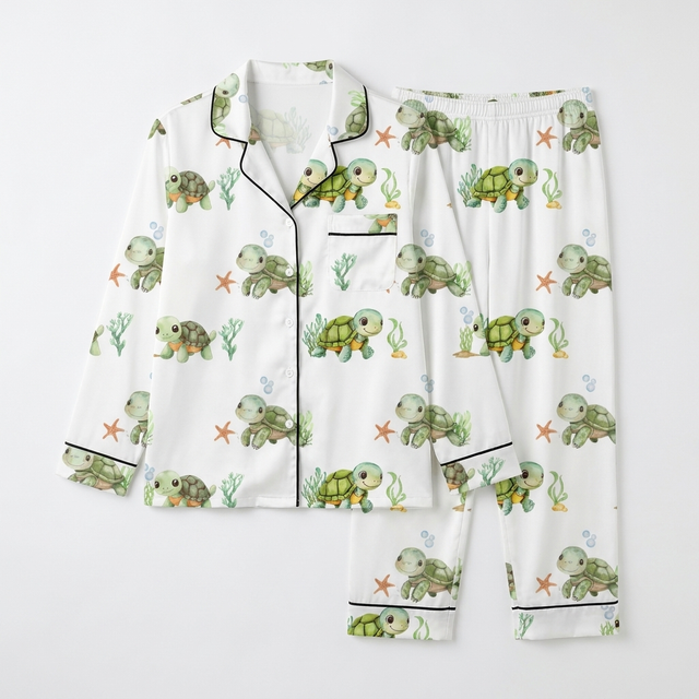 Long-Sleeved Women's Pajama Set in Sea Turtle