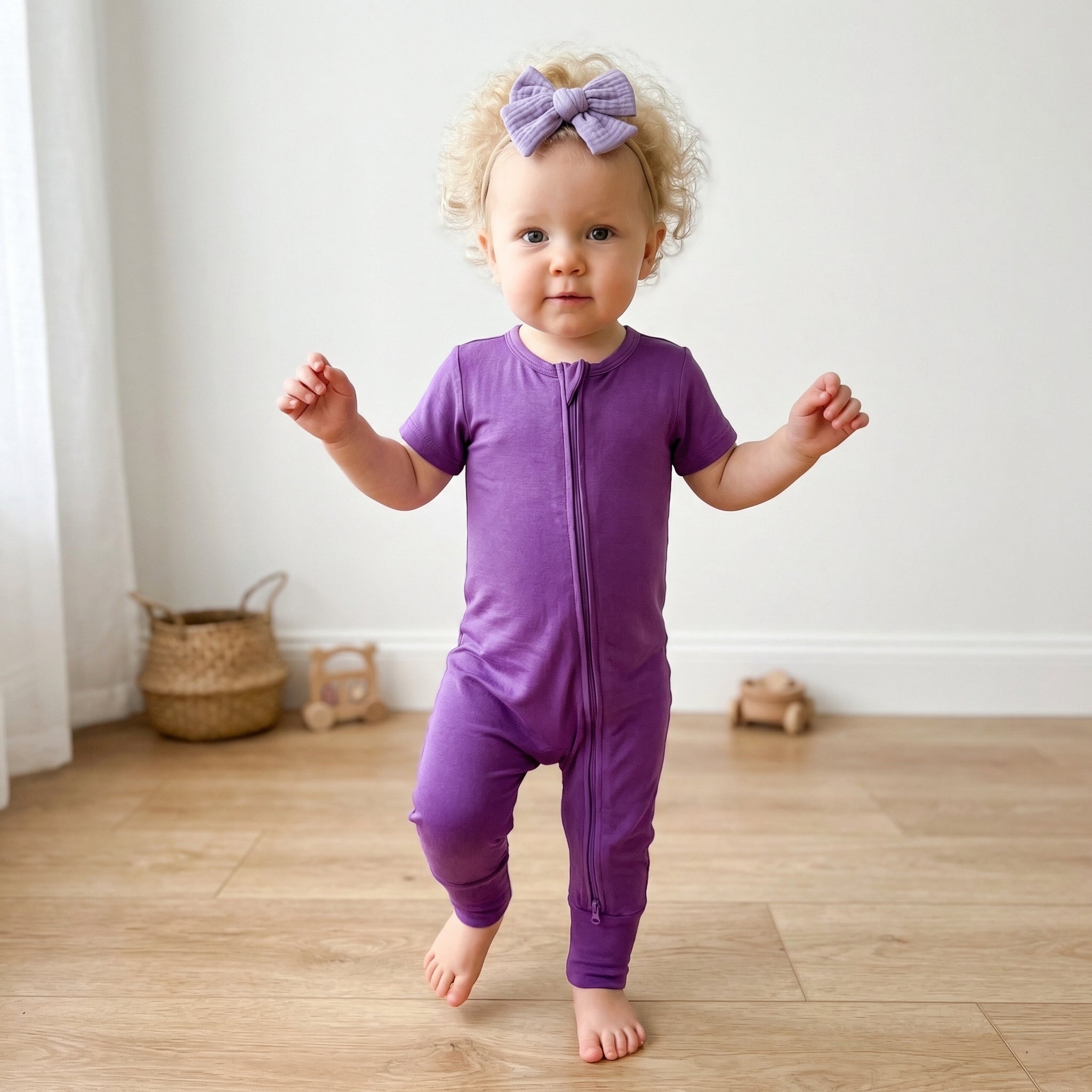 Short Sleeves Zip Romper in Violet