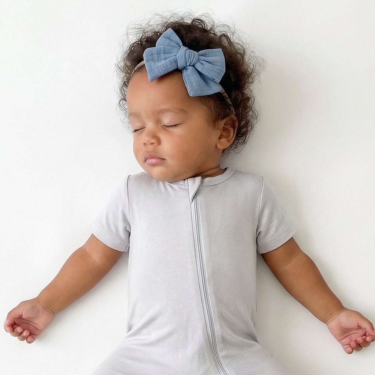 Tiny Bow in Navy