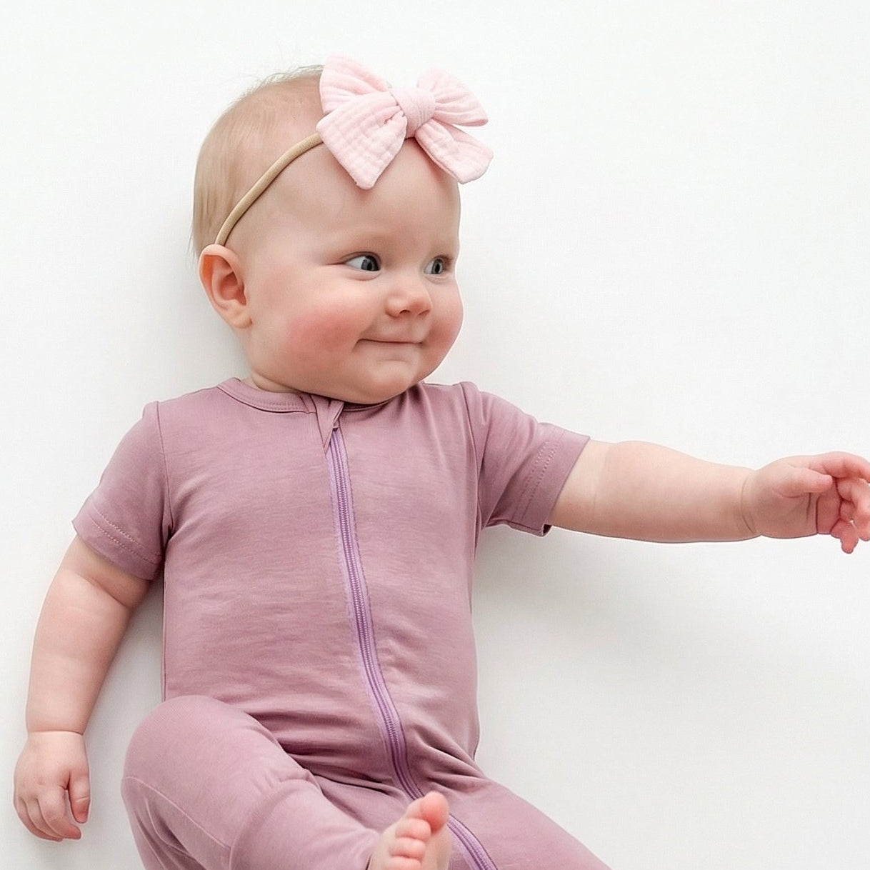 Tiny Bow in Peach