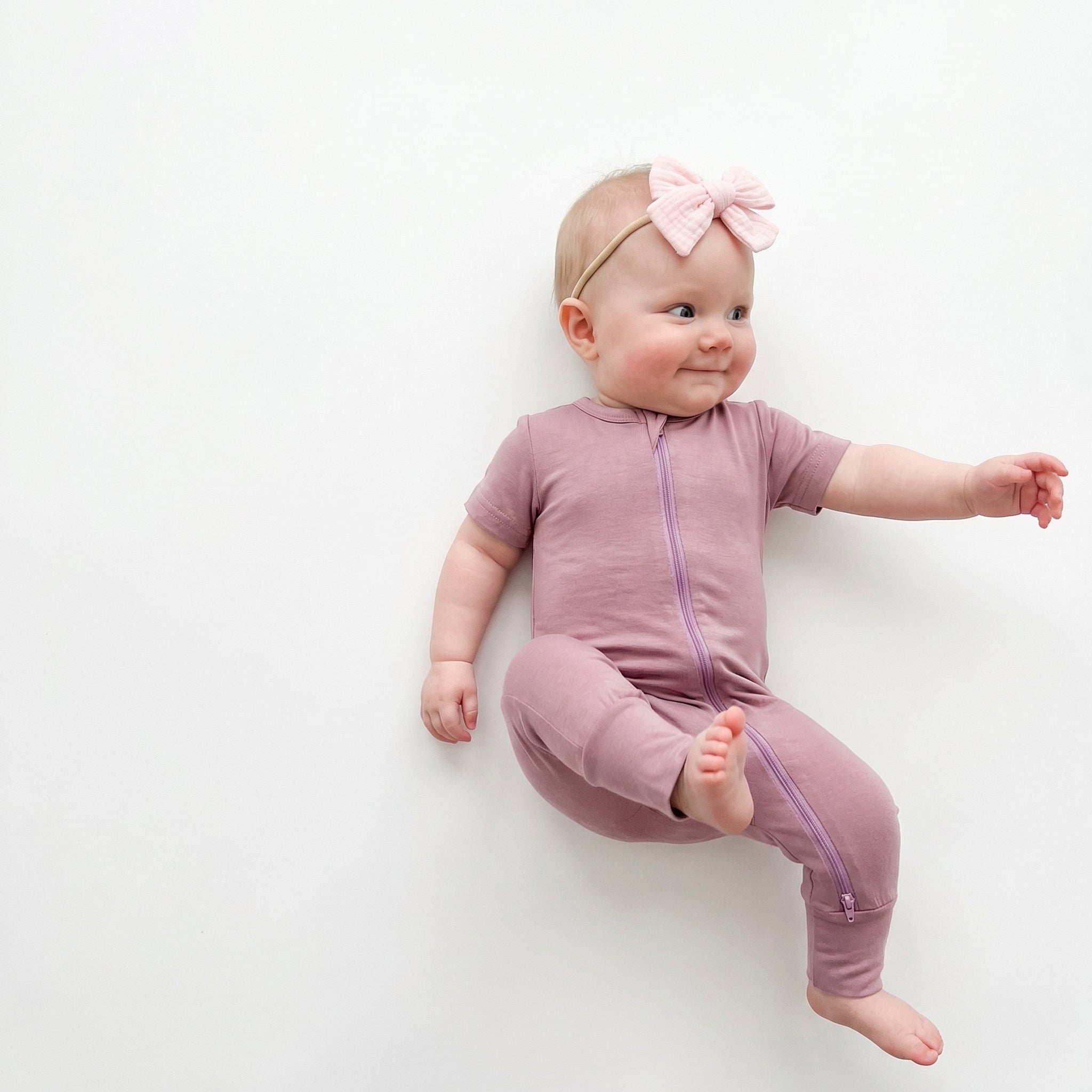 Short Sleeves Zip Romper in Mauve