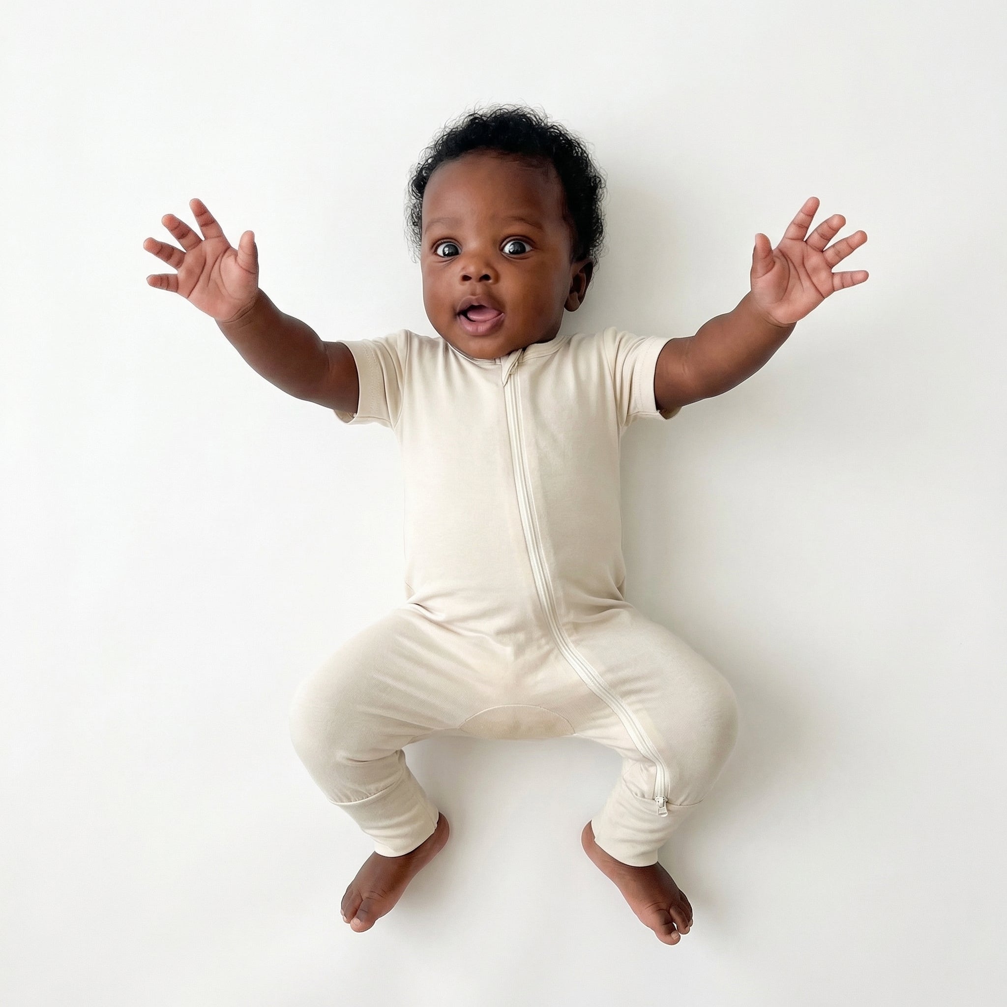 Short Sleeves Zip Romper in Beige