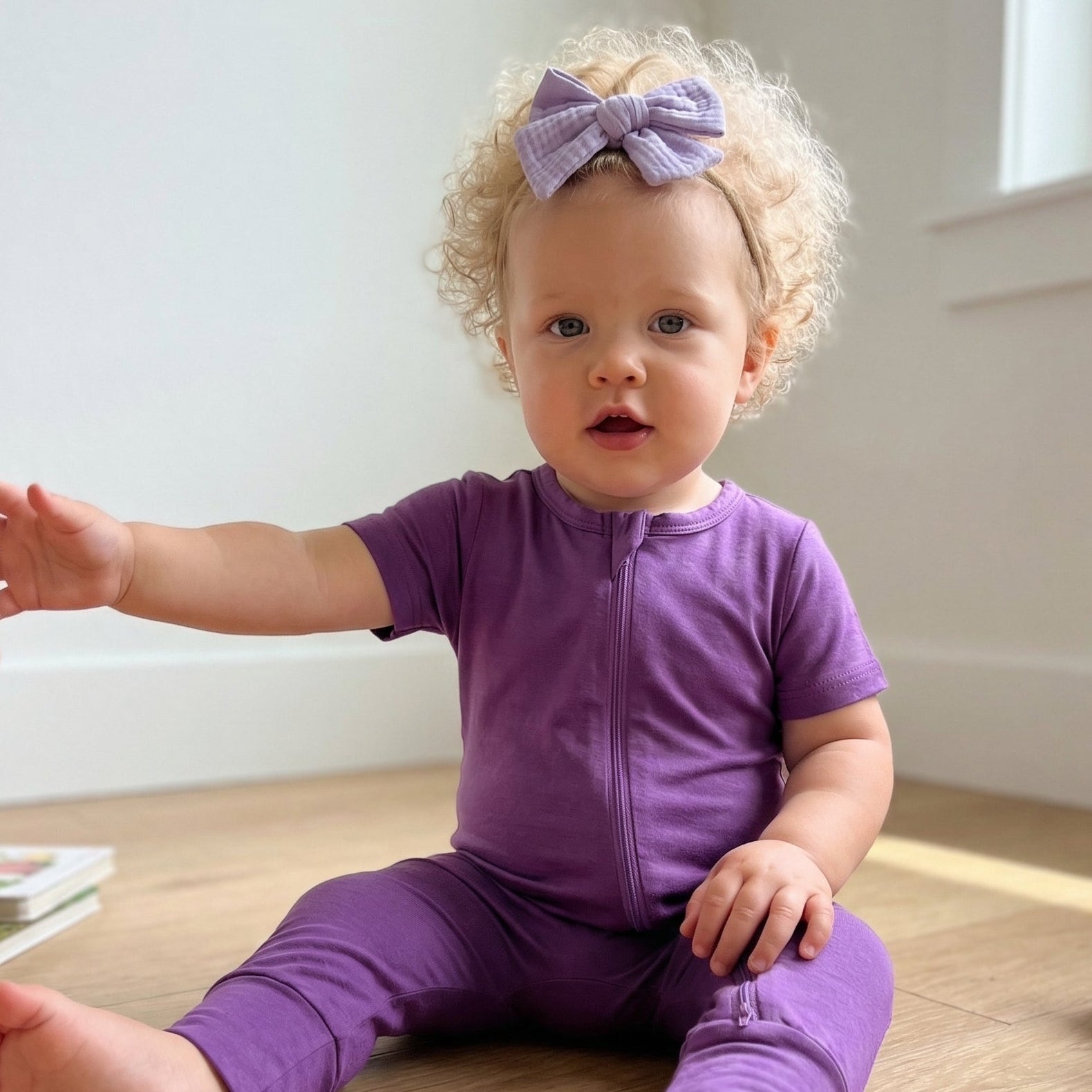 Tiny Bow in Violet