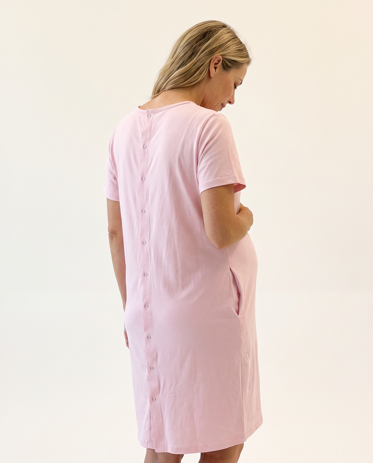 Labor & Delivery Gown in Pink — back view with snaps