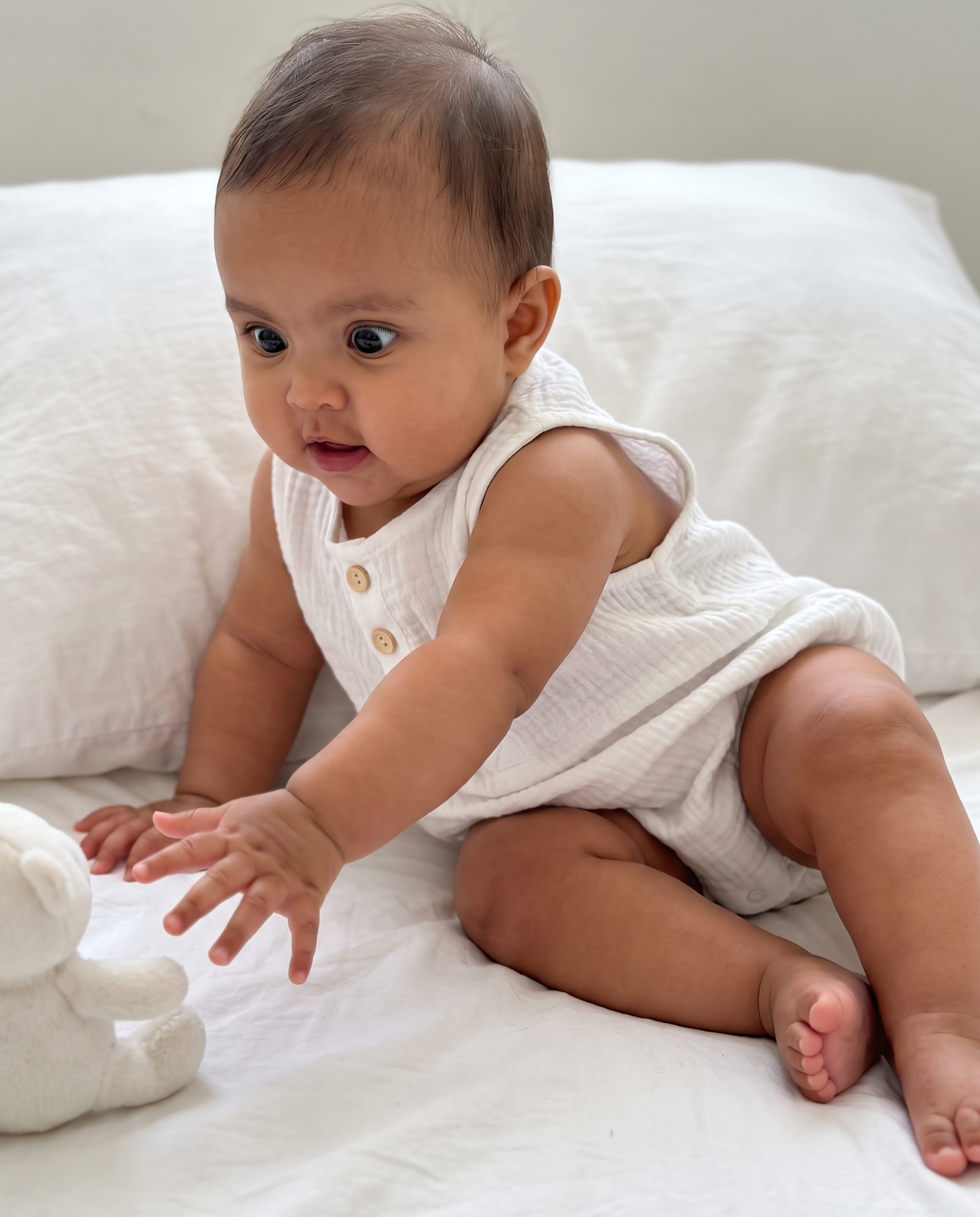 Sleeveless Muslin Bubble Romper in White