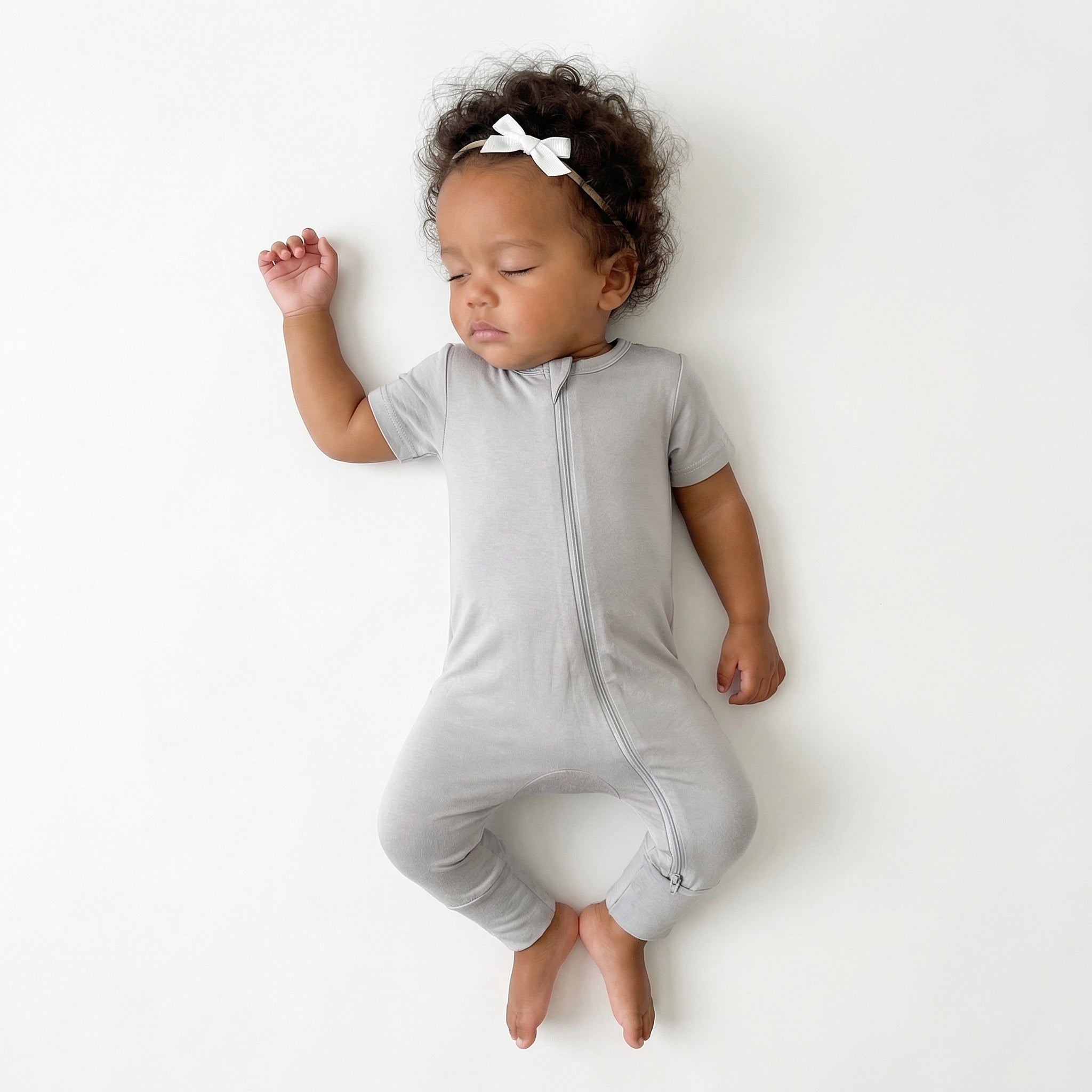 Short Sleeves Zip Romper in Gray