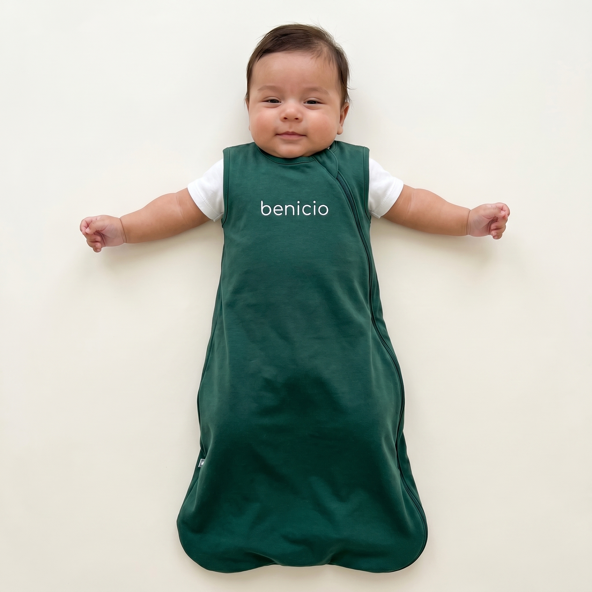 Embroidered Sleep Bag in Dark Green 0.5 TOG