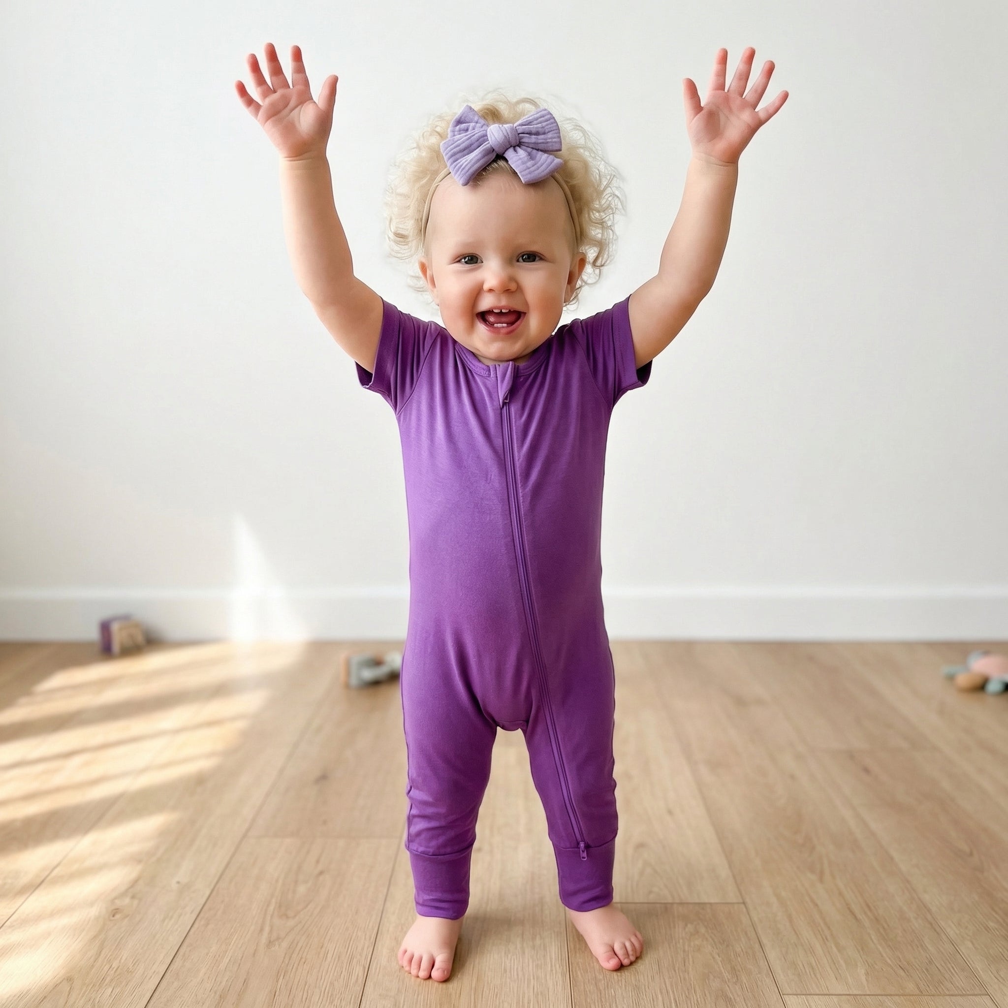 Short Sleeves Zip Romper in Violet
