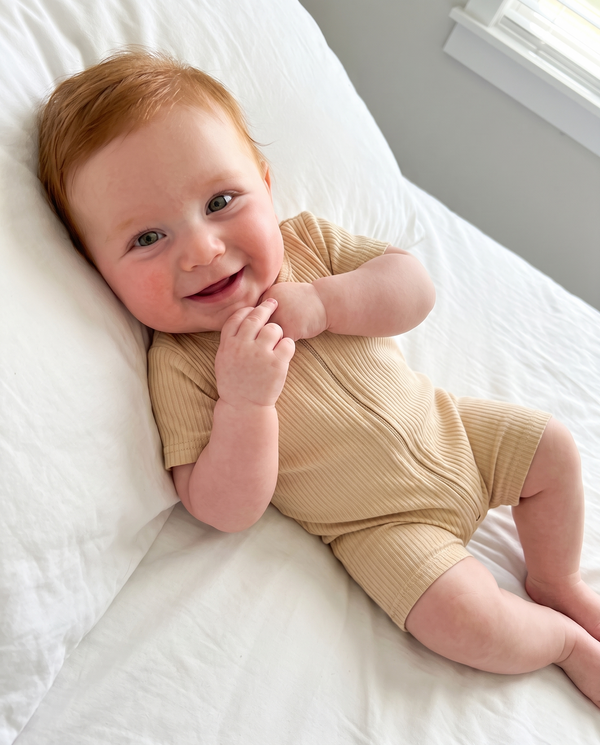Short-sleeved Ribbed Zip Romper in Khaki
