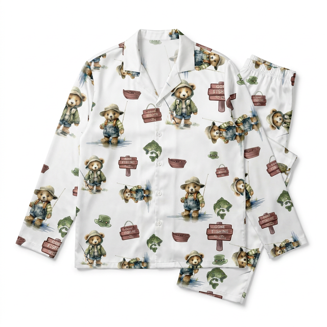 Long-Sleeved Men's Pajama Set in Bear Fishing