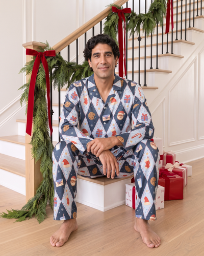 Long Sleeved Men Pajama Set in Dear Santa Blue