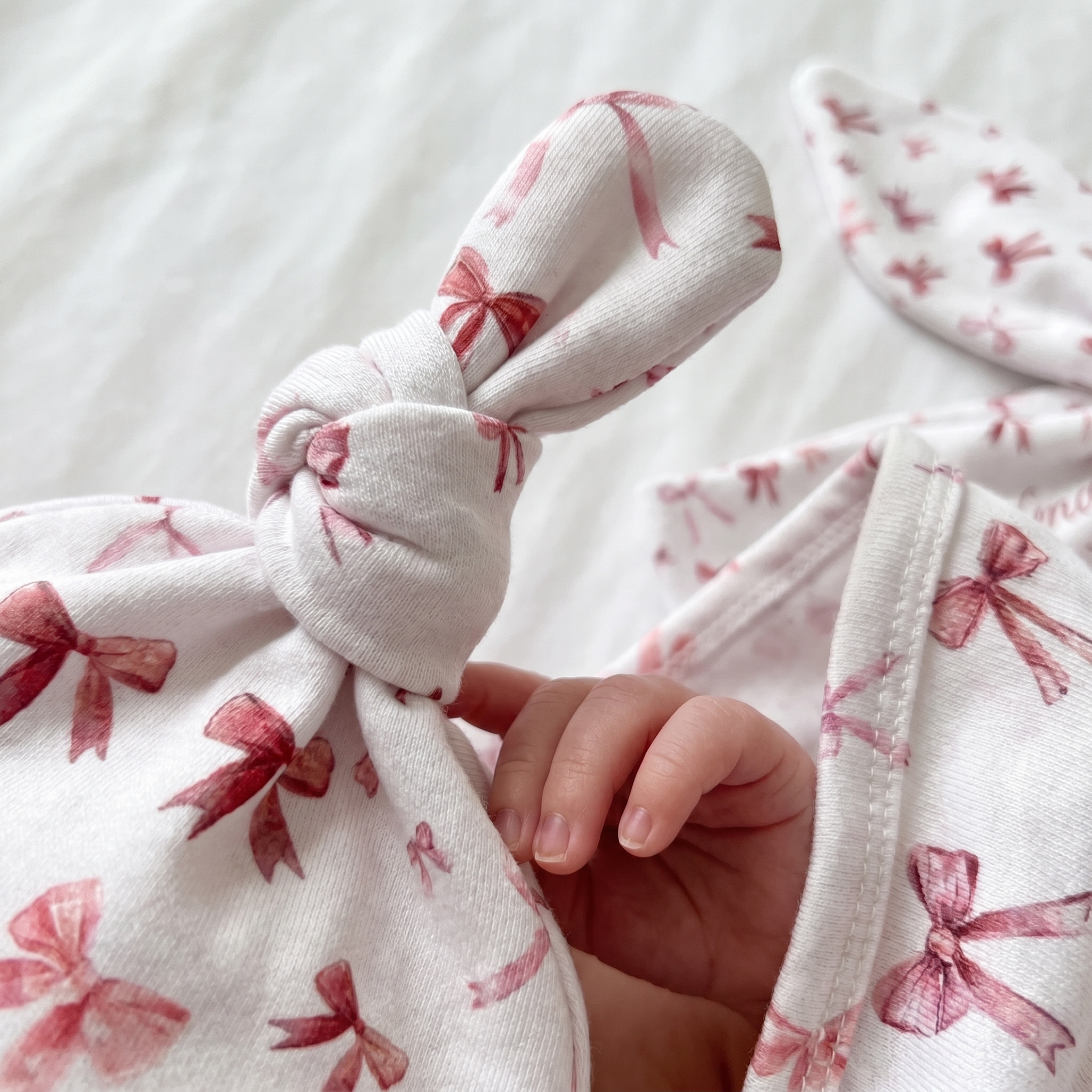 Standard Gift Set in White Coquette Bow